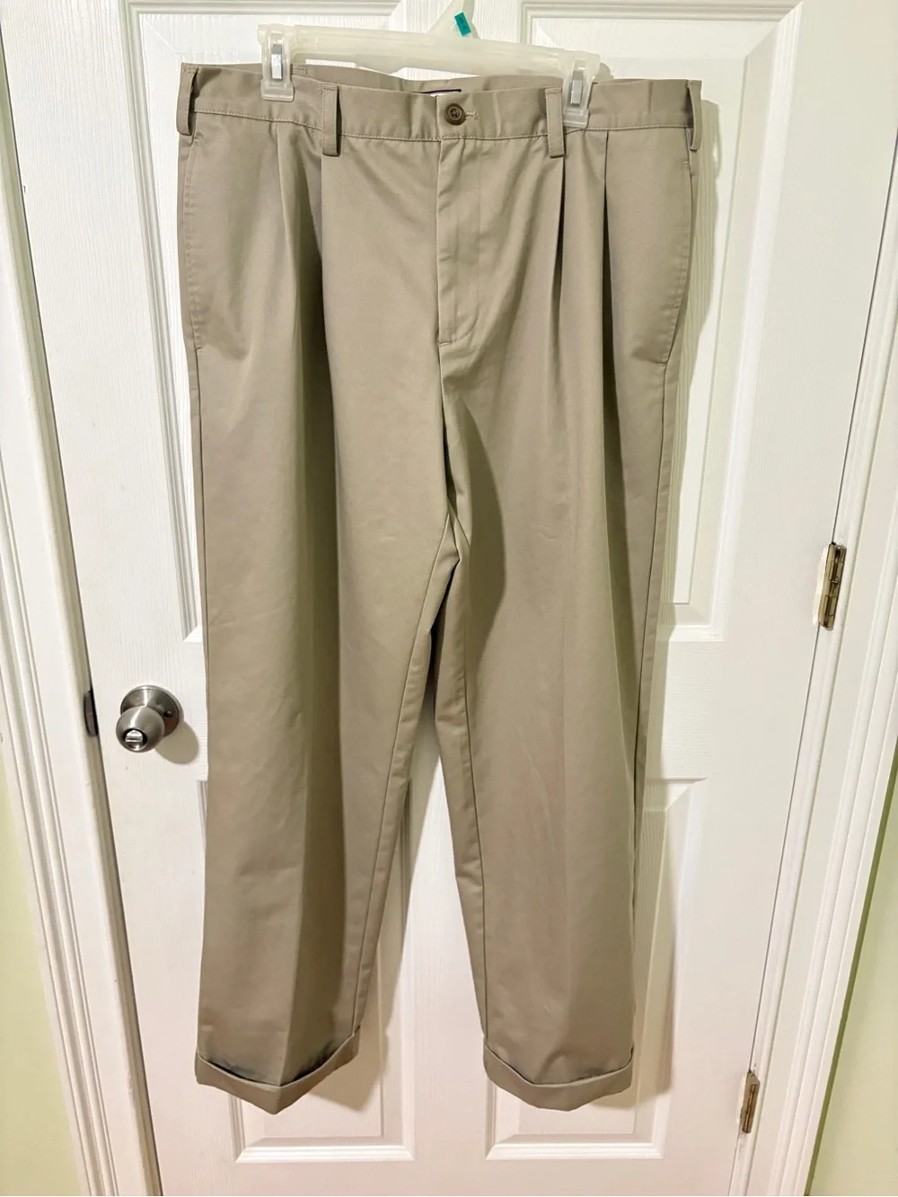 Izod Men's Pleated Chino Pants in Light Khaki